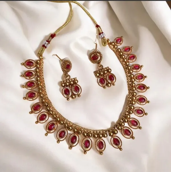 Viva_Jewels_Crimson_Elegance_Gold-Plated_Choker_Set_–_Oval_Ruby-Red_Stones_with_Traditional_Gold_Bead_Accents_and_Matching_Drop_Earrings