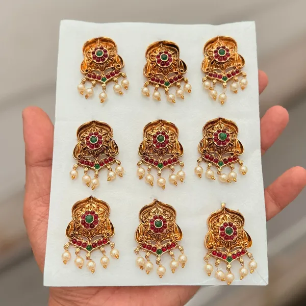 Viva_Jewels_Traditional_Gold-Plated_Hair_Jada_Brooches_–_Floral_Temple-Style_Hair_Pins_with_Ruby_Red_&_Emerald_Green_Accents_and_Pearl_Droplets