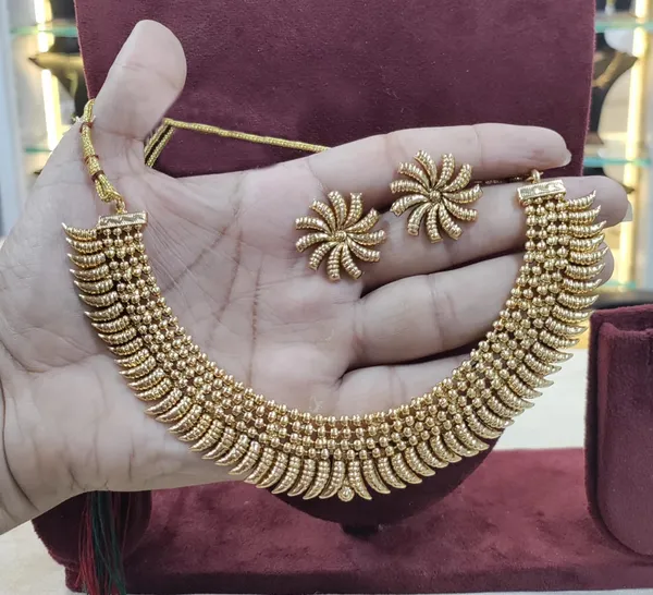 Gold_Plated_Traditional_Jewelry_Set