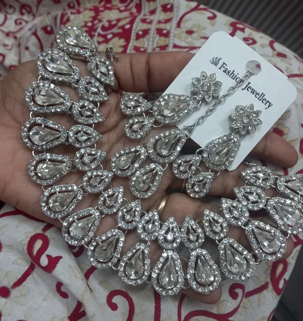 Viva_Jewels_Radiant_Silver-Plated_CZ_Statement_Choker_Set_–_Premium_Pear-Cut_Crystal_Necklace_with_Shimmering_Drop_Earrings_&_Matching_Maang_Tikka