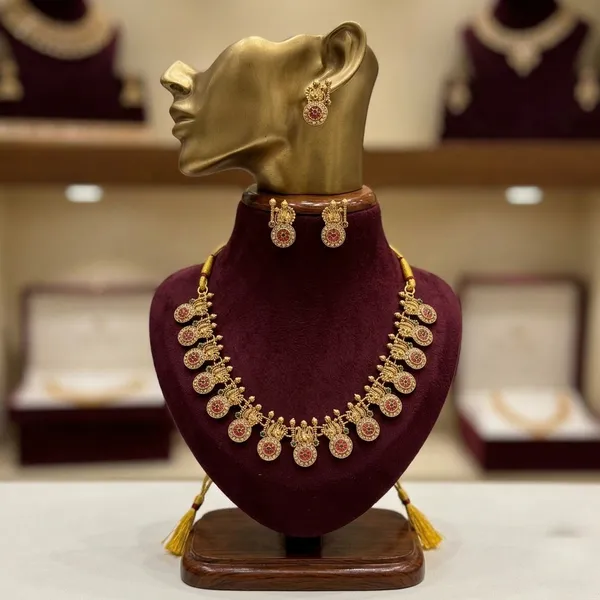 Viva_Jewels_Antique_Temple_Lord_Ganesha_Motifs_Premium_Gold-Plated_Choker_Set_–_Handcrafted_Red_Kemp_&_White_Stone_Short_Necklace_with_Matching_Stud_Earrings_for_Festive_&_Wedding_Glamour