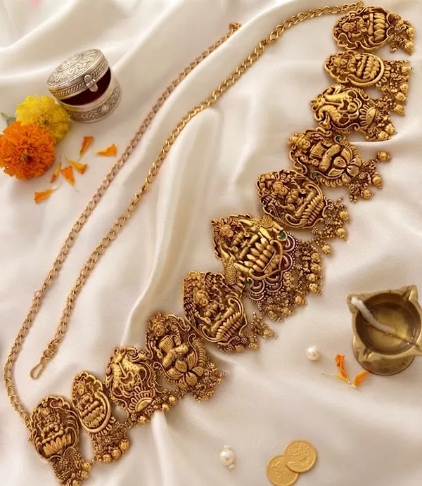 Viva_Jewels_Divine_Lakshmi_&_Ganesha_Antique_Gold_Temple_Kamarbandh_–_South_Indian_Bridal_Vaddanam_/_Oddiyanam_Waist_Belt