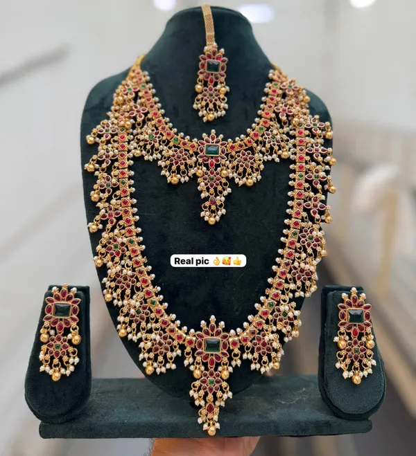 Viva_Jewels_Royal_Kemp_Stone_Bridal_Set_–_Antique_Gold_Short_Choker,_Long_Haram,_Earrings_&_Maang_Tikka_4-Piece_Combo