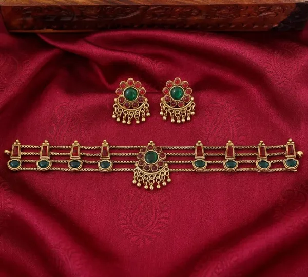 Viva_Jewels_Traditional_Antique_Gold-Plated_Multi-Strand_Choker_Set_–_Vintage_Matte_Finish_Collar_Necklace_with_Ruby_Red_&_Emerald_Green_Cabochons_and_Matching_Stud_Earrings