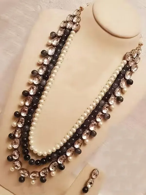 Viva_Jewels_Premium_Grey_&_Cream_Layered_Pearl_Necklace_Set_–_Sophisticated_Multi-Strand_Statement_Jewellery_with_Matching_Earrings