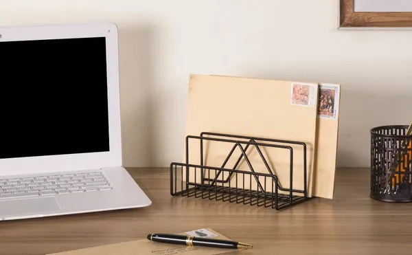 Black_3_Slot_Matte_Metal_Wire_Office_Desk_Mail_Organiser_And_File_Sorter_Stand_Upright_Desktop_Paper_Document_Filing_Storage_Rack_For_Work_Or_Home
