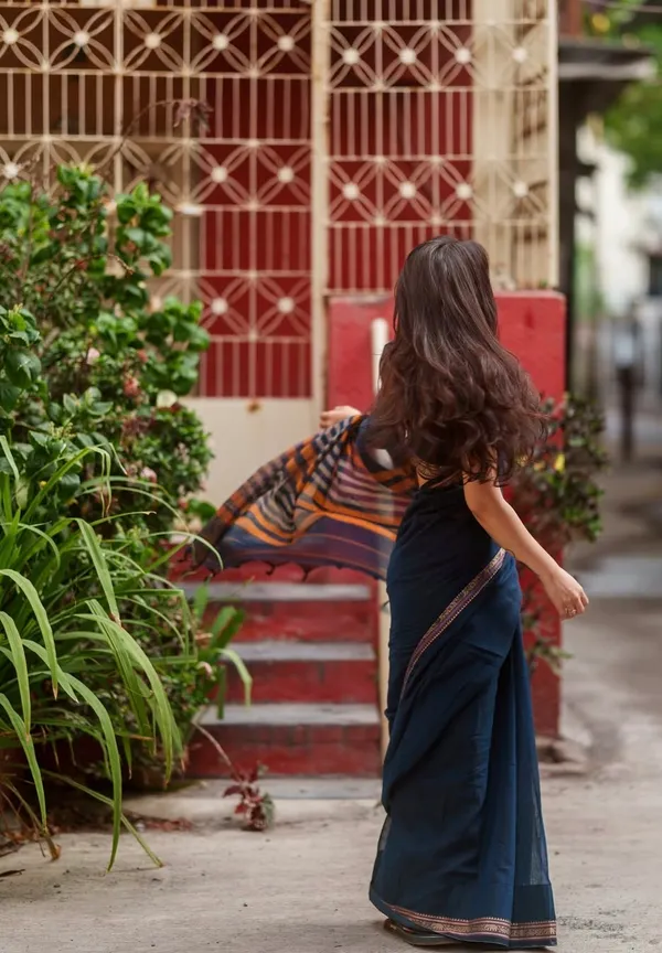 Aragini_Narayanpeth_pure__cotton_masarasaised_saree_with_Running_blouse_-_Navy_Blue_