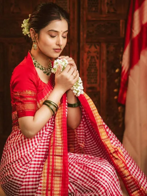 Small_Check_Cotton_Silk_Saree_With_Tope_Teni_-_Original_Quality