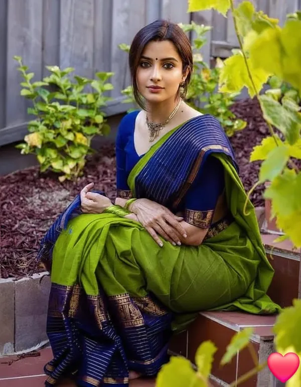 Moss_Green_Shailoo_Narayanpeth_CottonMasarasaised__Saree