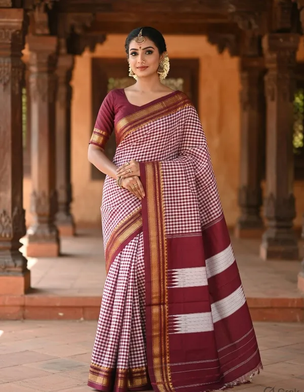 Small_Check_Cotton_Silk_Saree_With_Tope_Teni_Pallu_-_Original_Quality