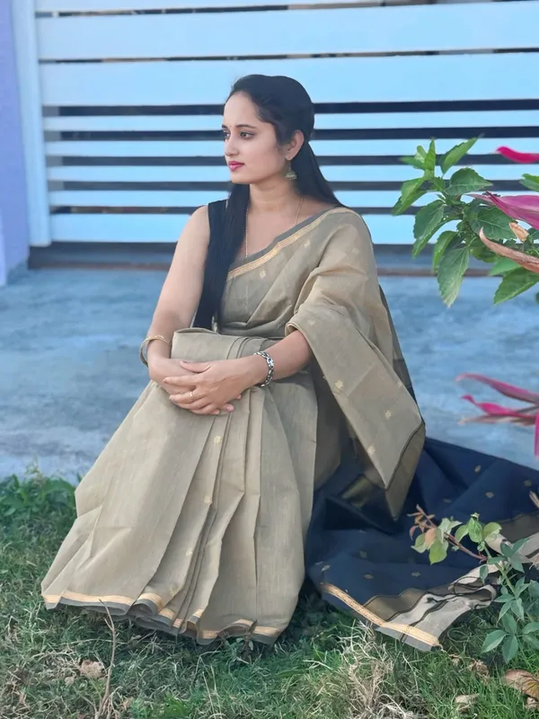 Beige_with_black_pallu_maheshwari_cotton_silk_saree