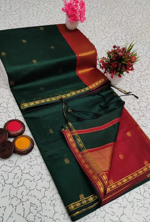 Botle_Green_With_Red_Pallu_Aditi_Mahehwari_Silk_Cotton_Saree_With_Kalamkari_1_Meter_Blouse_Free_For_Women