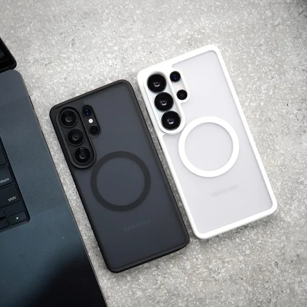 Black_And_White_Wireless_Charging_Magnetic_Transparent_With_Black_Border_Shockproof_Back_Cover_Case_For_S26Ultra