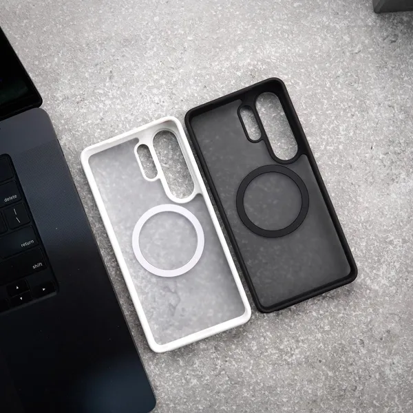 Black_And_White_Wireless_Charging_Magnetic_Transparent_With_Black_Border_Shockproof_Back_Cover_Case_For_S26Ultra