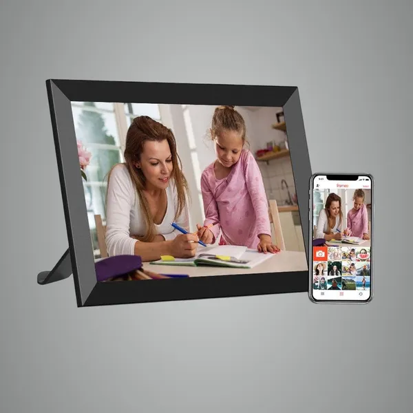 Black_Digital_Picture_Frame_With_Touch_Screen