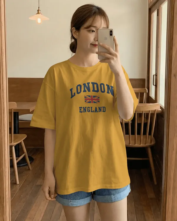 Bycads_London_England_Oversized_Graphic_T-Shirt_|_Unisex_Casual_Streetwear_Travel_T-shirt
