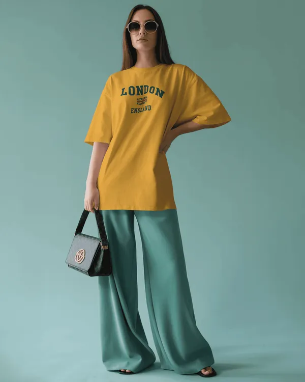 Bycads_London_England_Oversized_Graphic_T-Shirt_|_Unisex_Casual_Streetwear_Travel_T-shirt