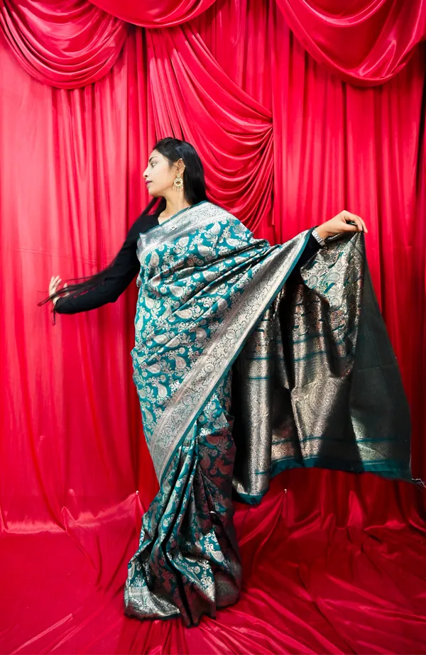 Regal_Teal_Banarasi_Silk_Saree_With_Gold_Zari_Brocade