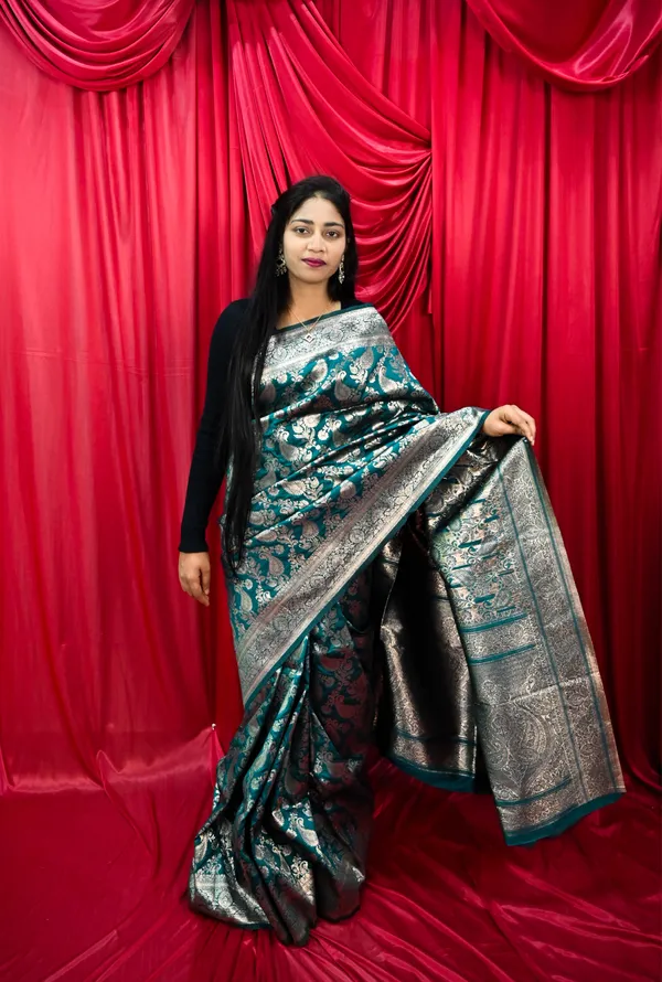 Regal_Teal_Banarasi_Silk_Saree_With_Gold_Zari_Brocade