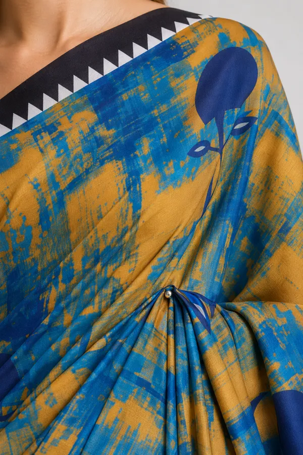 Blue_color_Tusshar_Silk_Abstract_Print_Light_Weight_Saree_for_Women
