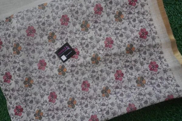 Half_White_Beautiful_Printed_Cotton_Casual_Light_Weight_Saree