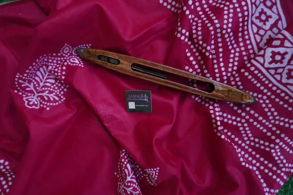 Red_color_Bandani_Design_Printed_Mulmul_Cotton_Saree