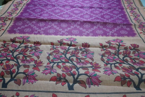 Beautiful_Printed_Orchid_color_Cotton_Linen_Saree_AN081_