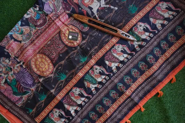 Charcoal_Black_color_Kalamkari_Printed_Saree