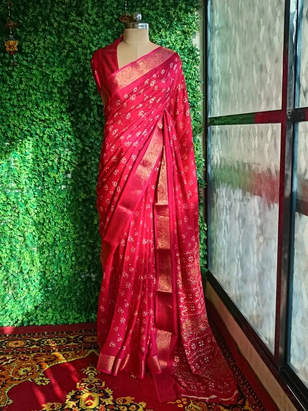 Deep_Pink_color_Premium_Heavy_Mash_Mellow_Saree_with_High_Quality_Zari_Weaving_Border.