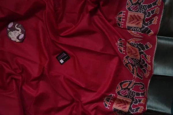 Red_color_Digital_Print_Dolla_Silk_Saree