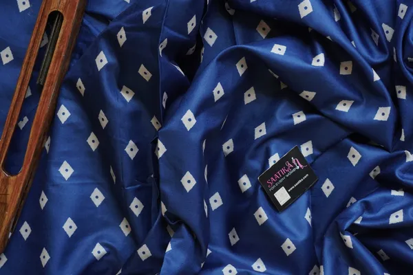 Ink_Blue_colour_Bandani_and_Ajrakh_Printed_Tusshar_Silk_Saree