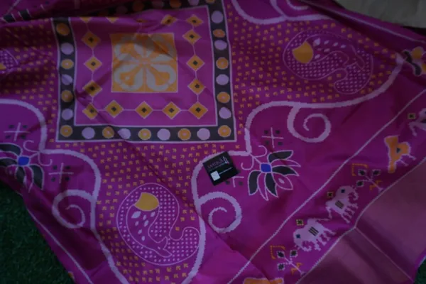 Rama_Green_Digital_Print_Hathi_Border_Dolla_Silk_Saree_For_Women