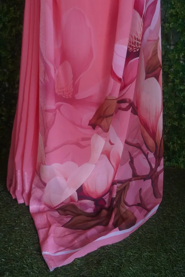 Pink_color_Beautiful_Flower_Print_Pallu_Weightless_Saree_for_Women