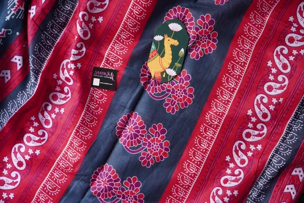 Dark_Grey_color_Pure_Cotton_Printed_Mulmul_Saree