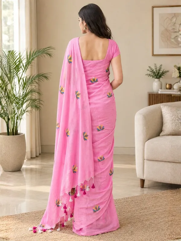 Rose_Pink_color_Mul_Cotton_Saree_with_lotus_embroidery_work_Design.