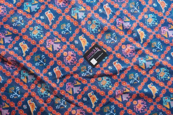 Multicolor_Patola_Print_Casual_Weightless_Saree_For_Women