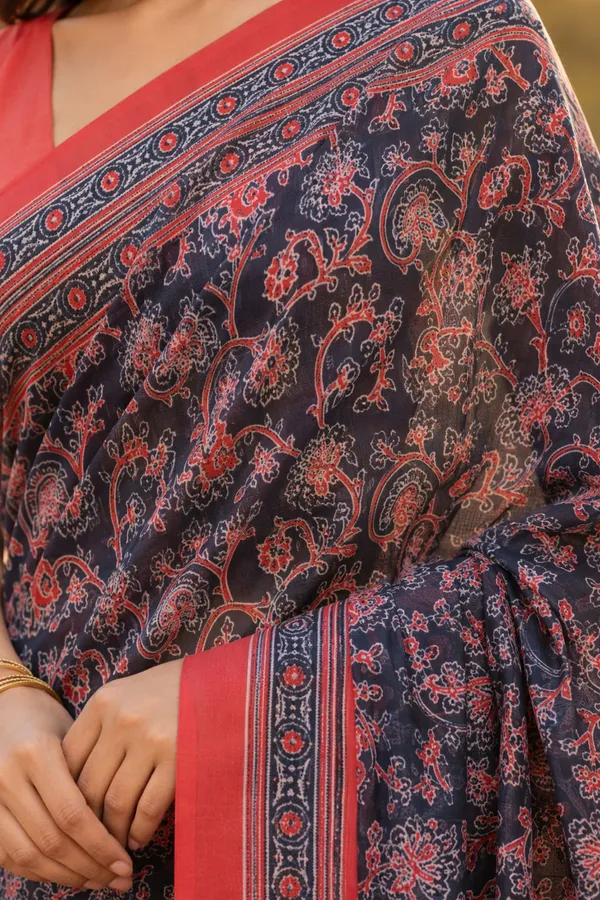 Black_and_Maroon_color_Chanderi_cotton_Printed_Saree