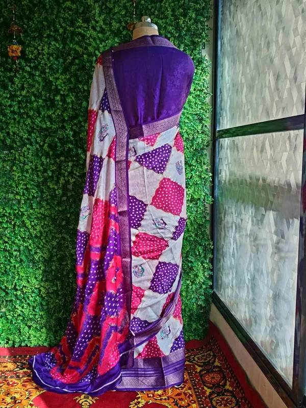 White_color_Premium_Heavy_Mash_Mellow_Saree_with_High_Quality_Zari_Weaving_Border.