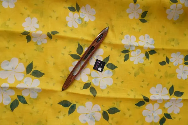 Yellow_Color_with_Beautiful_Flower_Print_Cotton_Linen_Saree