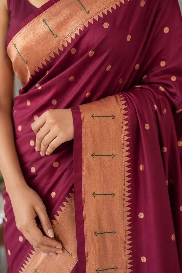 Maroon_color_Beautiful_Paithani_Silk_Saree_for_Women