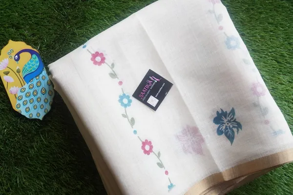 Half_White_Beautiful_Printed_Cotton_Casual_Light_Weight_Saree