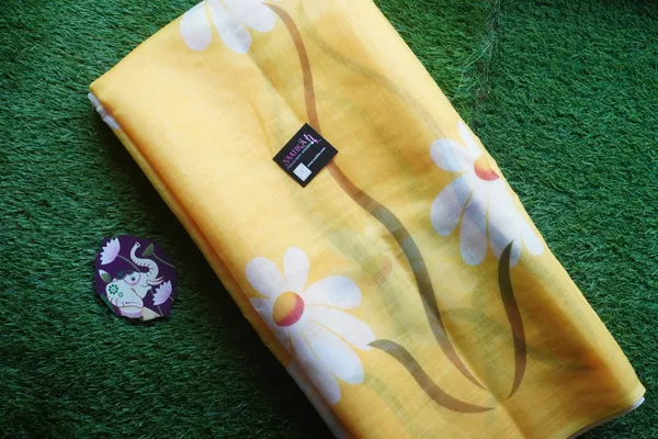Yellow_color_Beautiful_Flower_Print_Linen_Cotton_Saree
