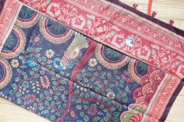 Navy_Blue_color_Beautiful_Kalamkari_Design_Printed_Chanderi_Cotton_Saree