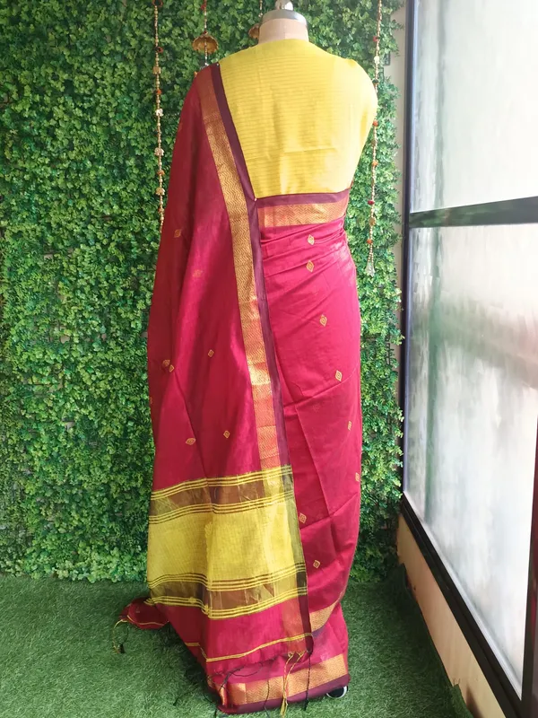 Maroon_color_Handloom_Woven_Bengal_Cotton_Saree
