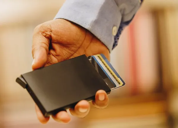 Black_Stainless_Steel_Credit_Card_Holder_Flip_Pack_Of_2_For_Unisex