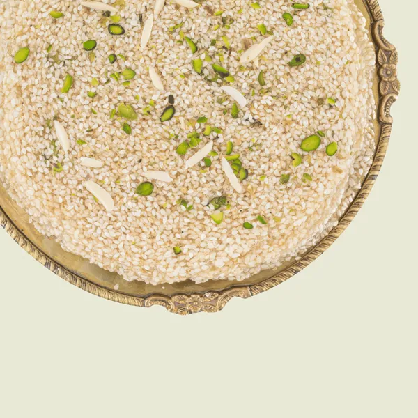 Beawar_Ki_Til_Papdi-_With_Pista_&_Cardamom-400Gm