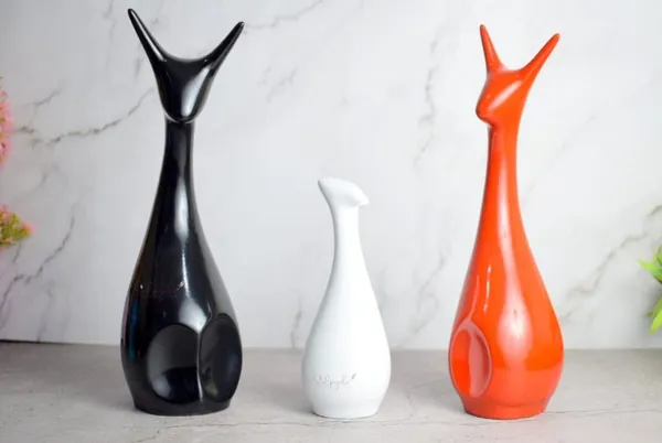 Stylish_Abstract_Cat_Sculpture_Trio_-_Modern_Ceramic_Art_Decor_for_Living_Room_&_Office