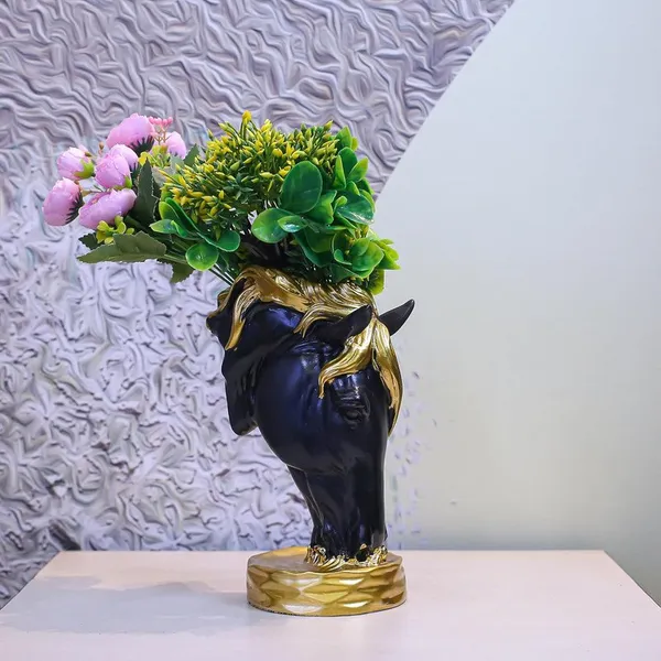 Elegant_Black_and_Gold_Horse_Sculpture_for_Home_Decor_-_Luxurious_Art_Piece