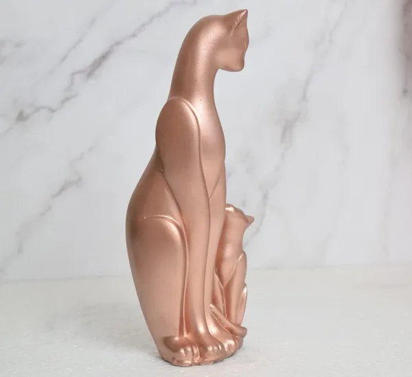 Rose_Gold_Cat_Statue_-_Elegant_Mother_and_Kitten_Sculpture_for_Home_Decor