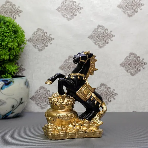 Elegant_Black_and_Gold_Horse_Statue_-_Luxurious_Decor_for_Home_&_Office